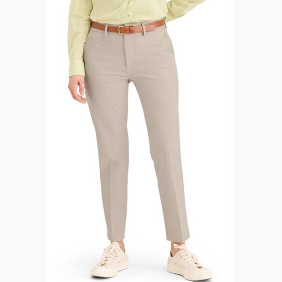 Dockers NWT Women's Mid-Rise Slim Collins Trouser Pants W/Sculpt Size 25 Beige - Picture 2 of 11